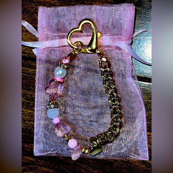 ❗️Sold ❗️Gisou Charm Chain🌸2023 Valentines Day Limited Edition - Picture 3 of 5